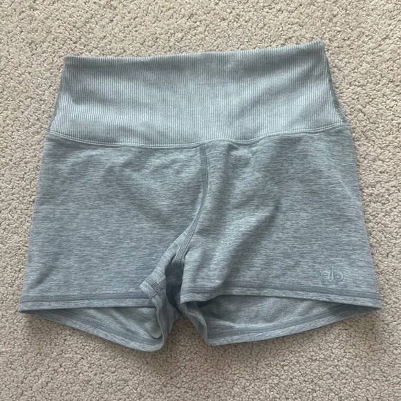 ALO Yoga Pants - Alo yoga shorts